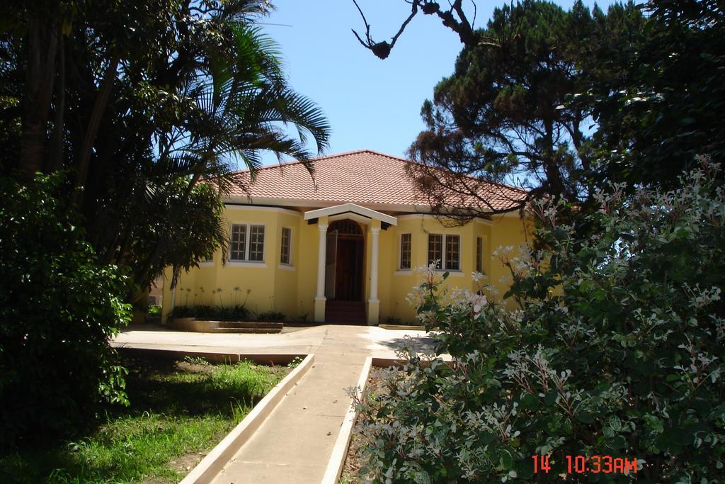 The Crescent Guesthouses - Bnb/Self Catering دوربان المظهر الخارجي الصورة
